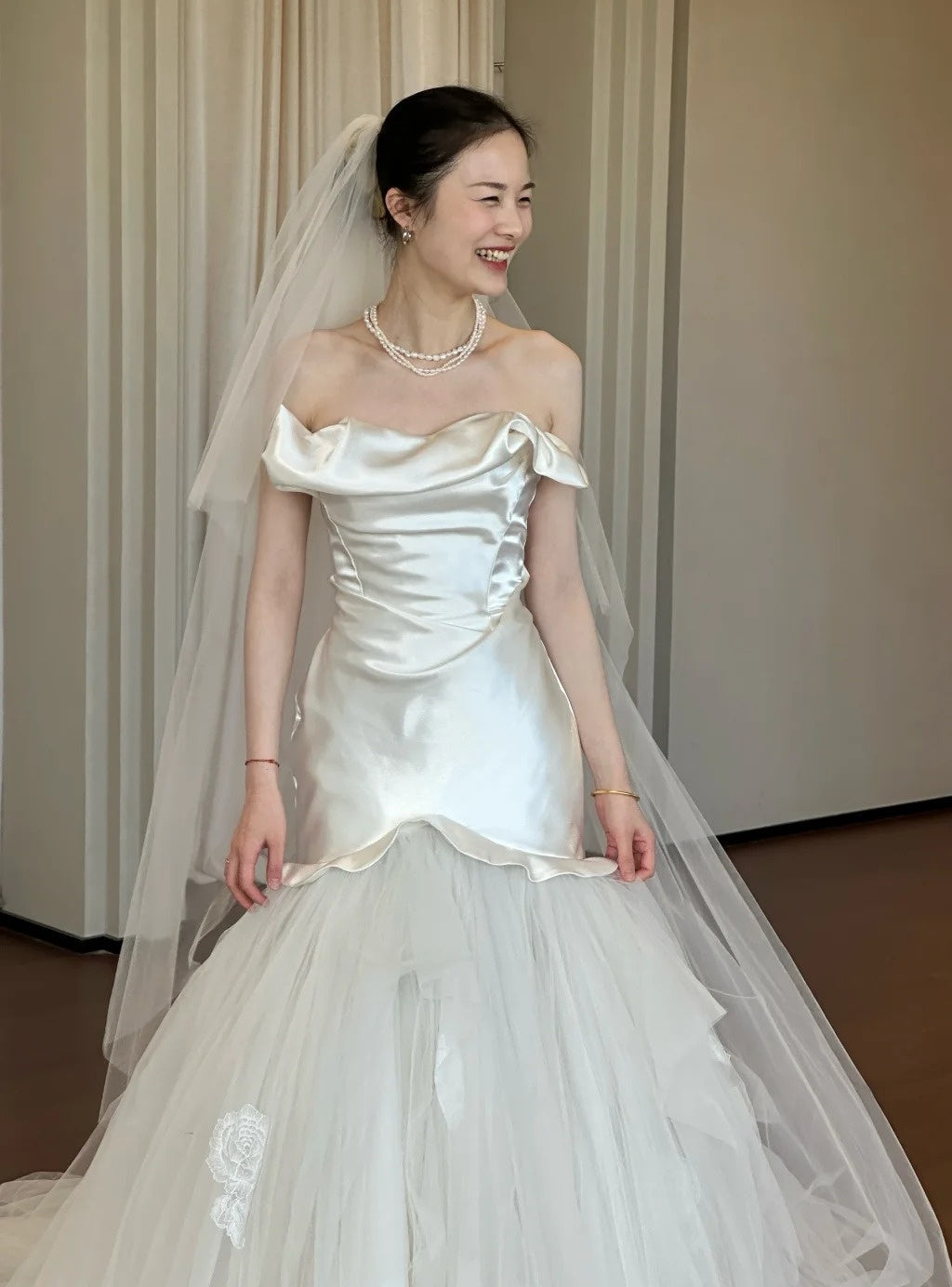 Charming Wedding Dress Strapless Pleated Tulle Mermaid Wedding Dress HZ0319