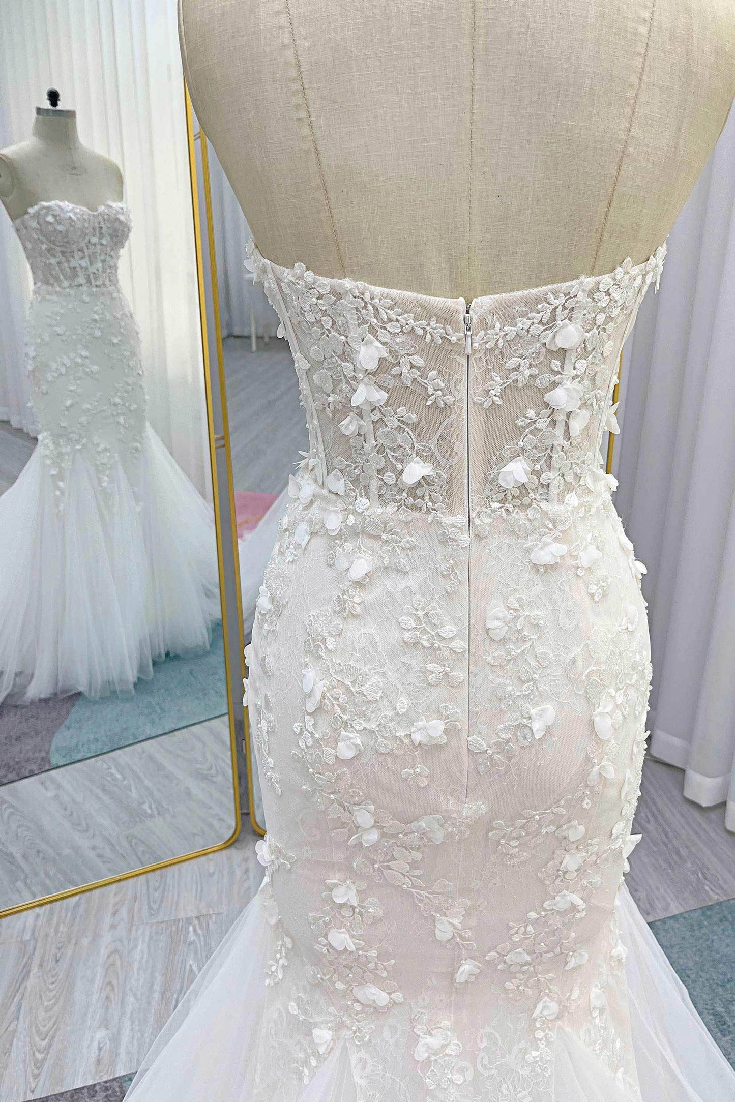 Trumpet-Mermaid Court Train Lace Tulle Wedding Dress CW3244
