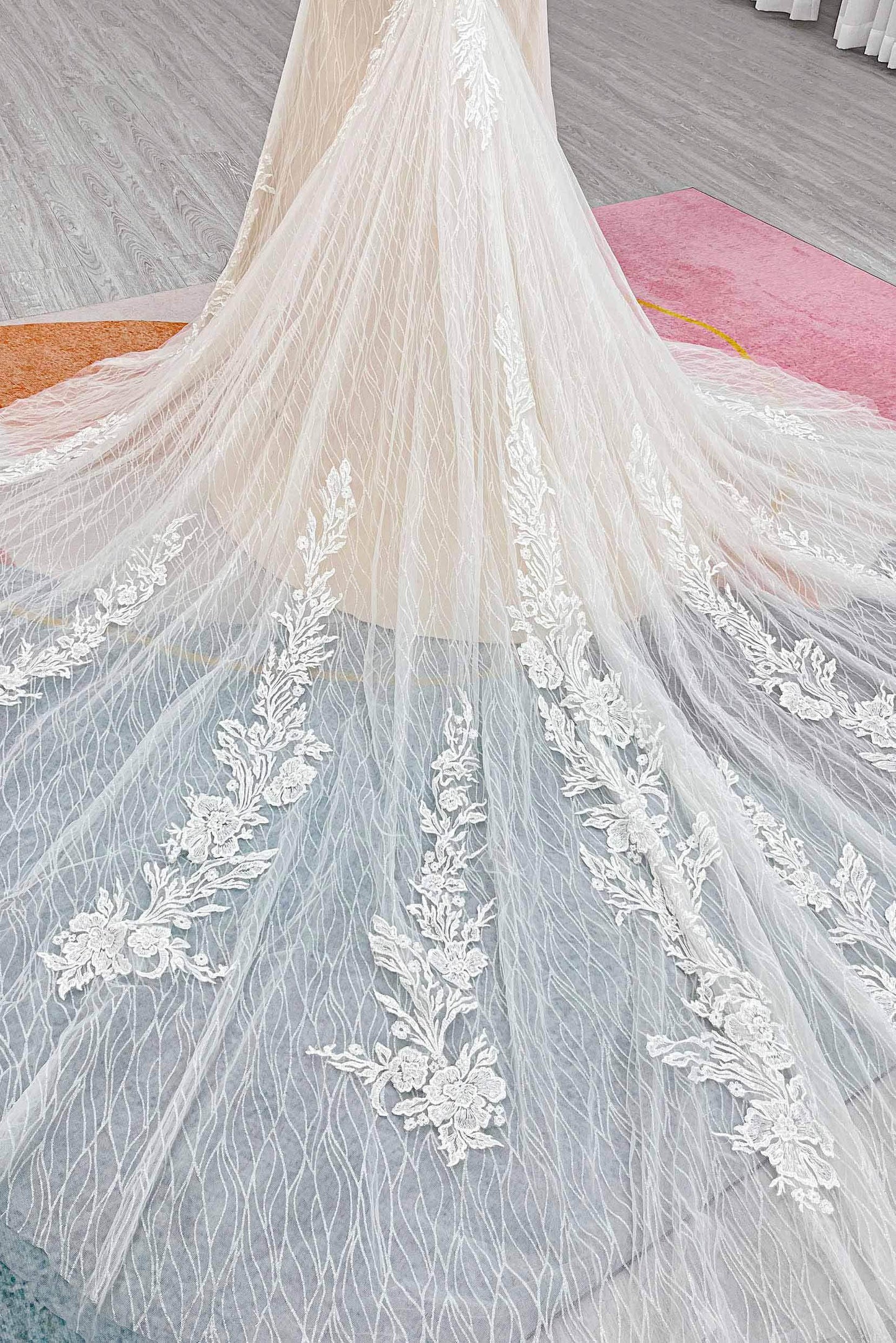 Trumpet-Mermaid Chapel Train Lace Tulle Wedding Dress CW3273