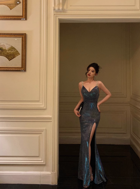 Elegant Glamour Sheath Straps Spaghetti Blue Sequin Slit Prom Gowns Party Dress Classy Gowns Evening Dresses DP1460