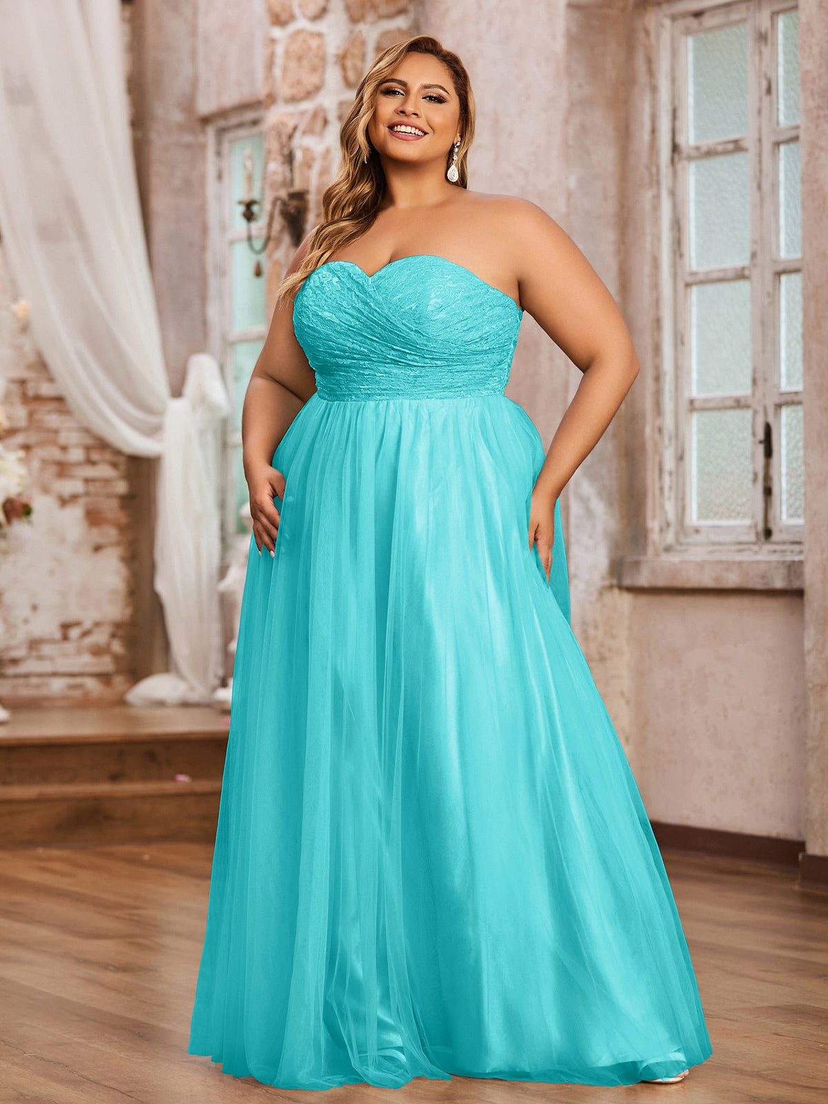 Lace and Tulle Long Gown with Sweetheart-Pool