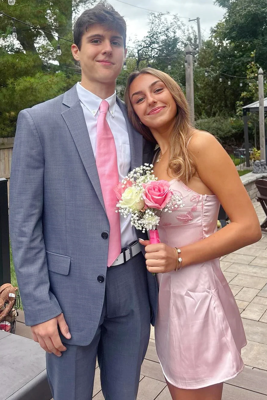 Chic Spaghetti Straps Scoop Neck Sleeveless Mini Homecoming Dress