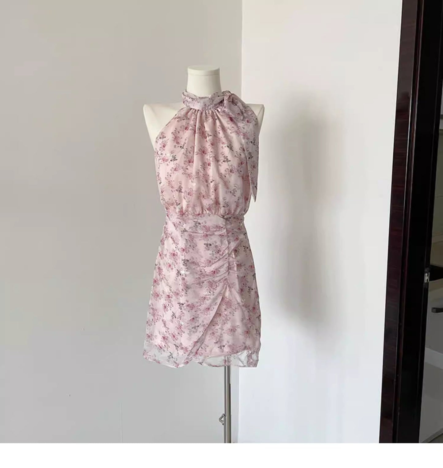 French-style gentle halter neck dress with tie-up fairy skirt 11491
