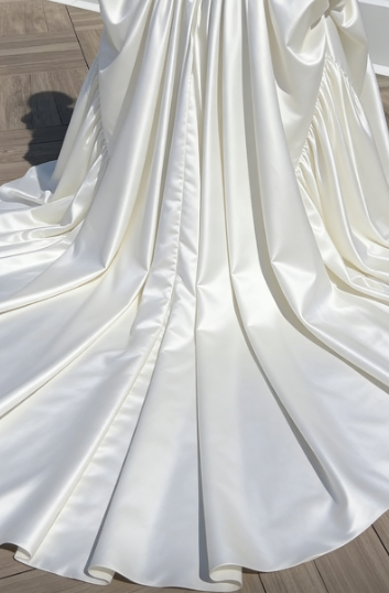 Vintage White Satin Court Train Wedding Dress cc5600