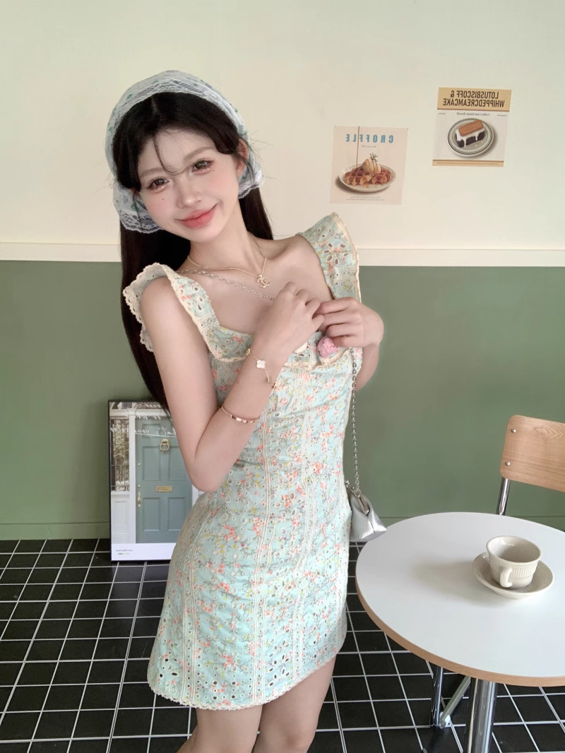 New Fashion 3D Flowers Design A-line Square Collar Floral Dress HZ1024