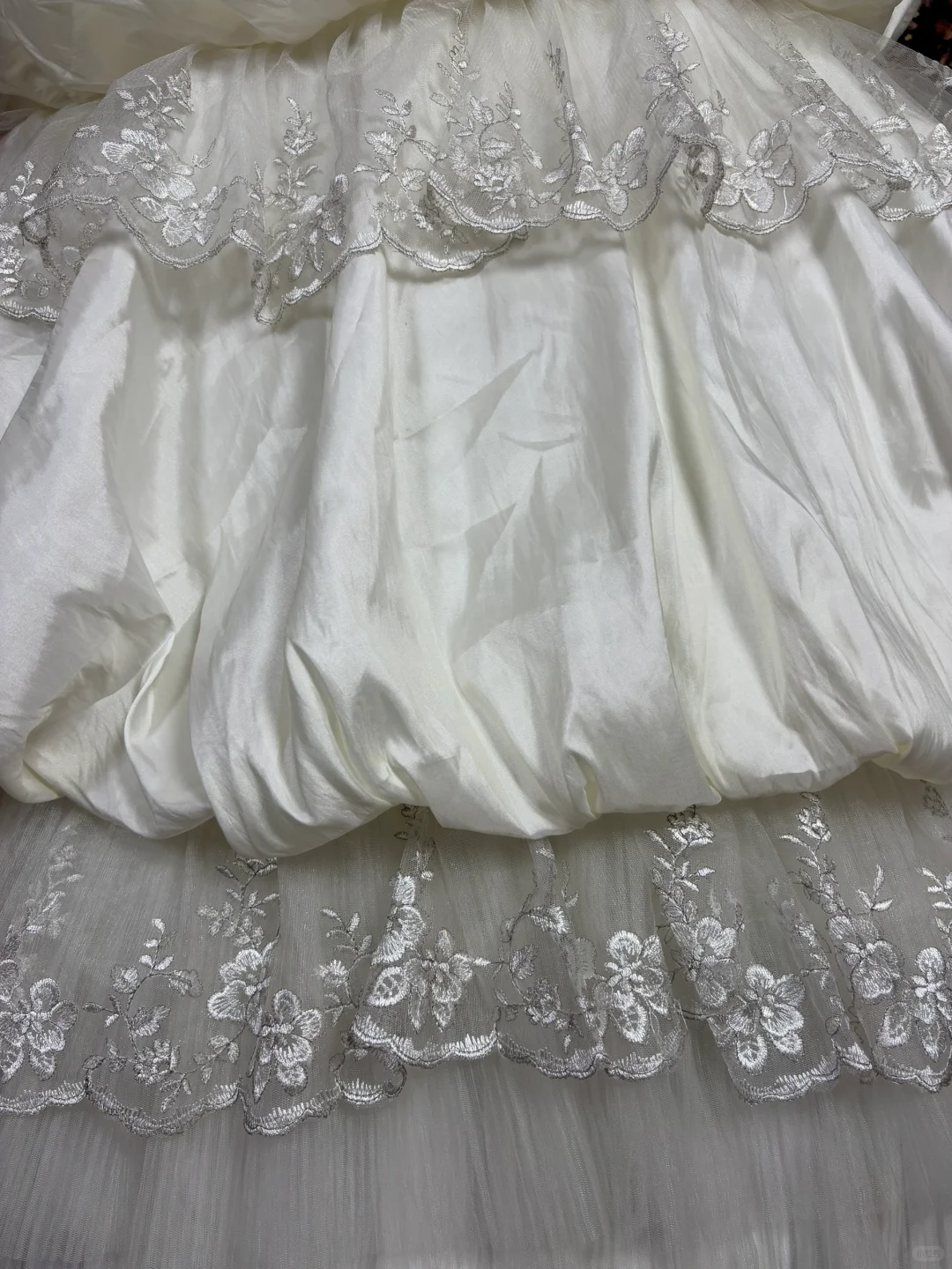 Gorgeous Lace Embroidery Beaded Sweet 16 Quinceanera Strapless A-Line Floor-length Tiered Prom Dress Evening Dress Ball Gown HZ1024