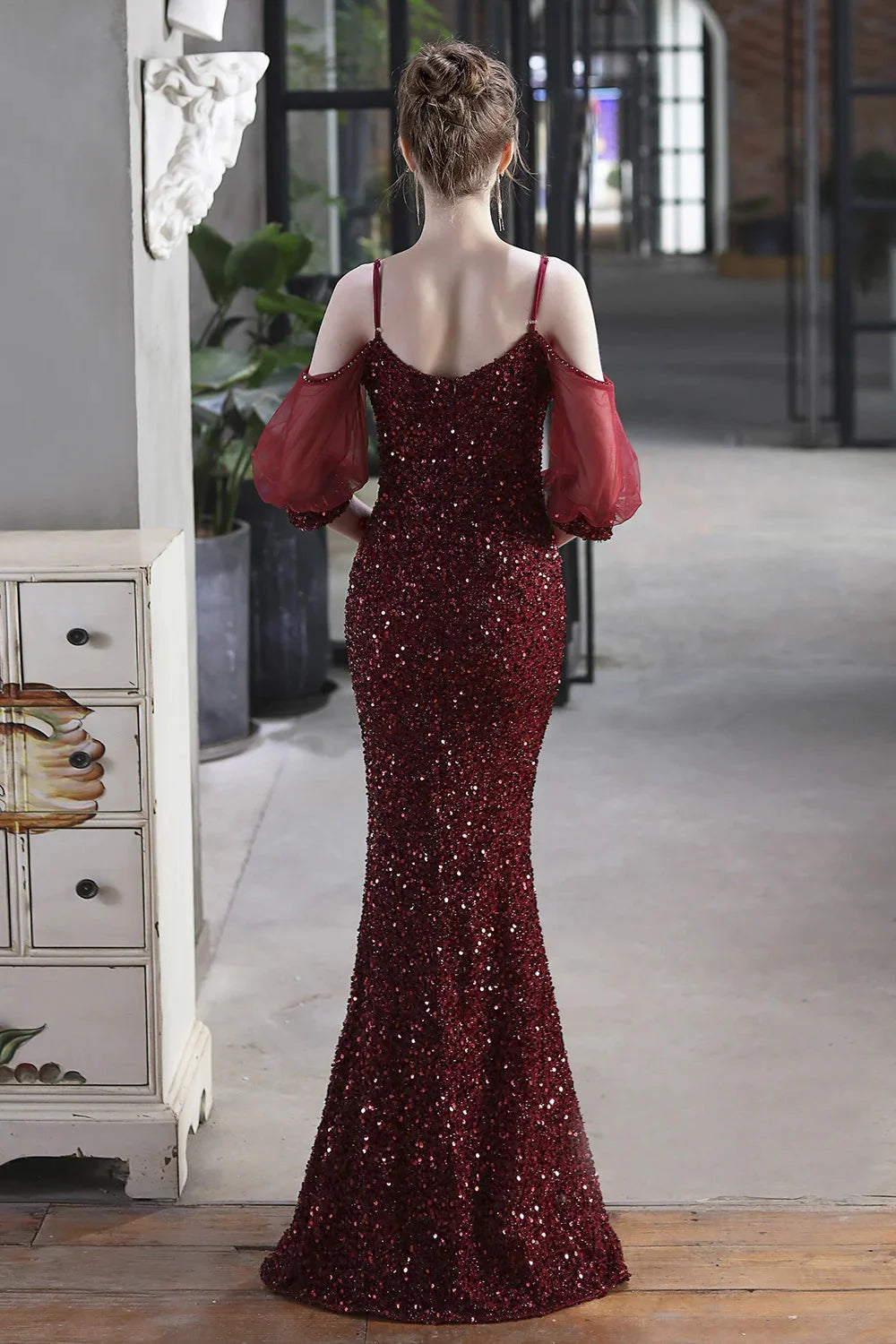 Elegant Spaghetti-Straps V-Neck Sequined Evening Formal Dress Mermaid With Bubble Tulle Sleeves