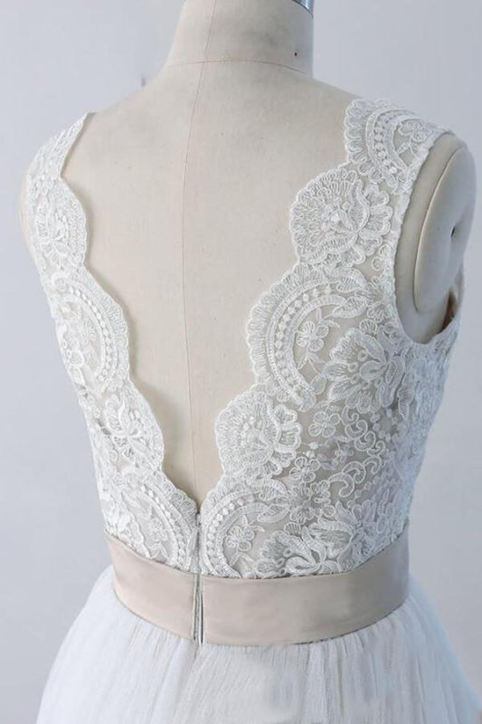 Elegant V-neck Lace Tulle A-line Wedding Dress