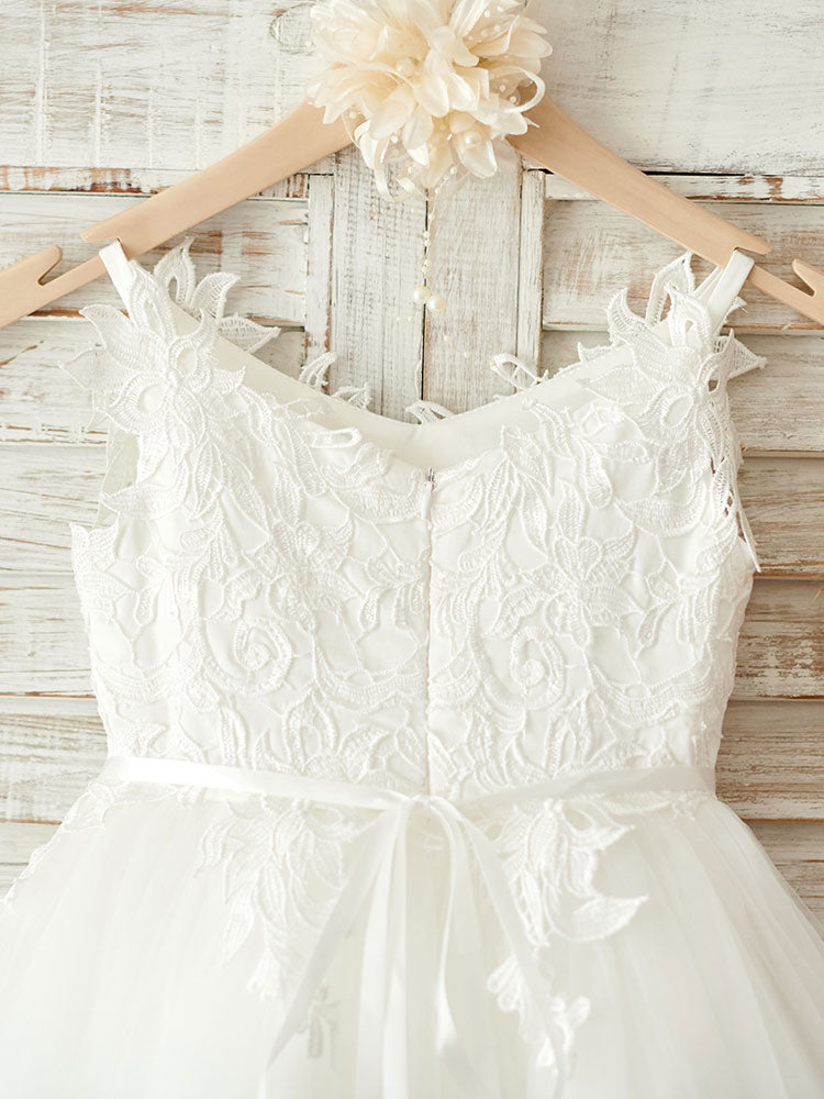 Stunning V-Neck Tulle Flower Girl Dress with Appliques