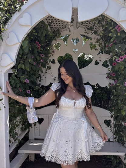 Fashion White Lace Short-sleeved Design A-line Party Dress Homecoming Dress HZ1024