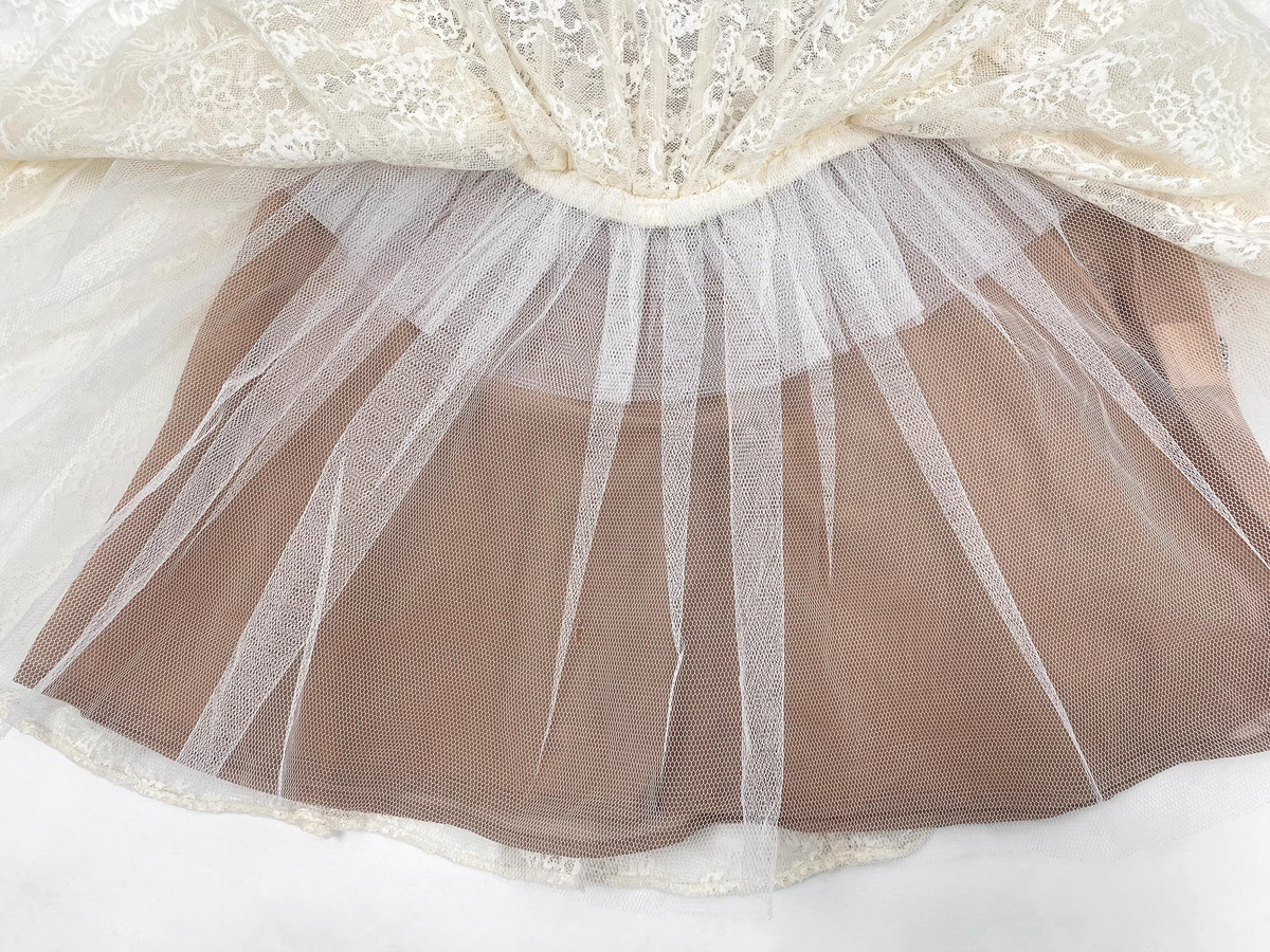 Vintage White Lace Embroidery Spaghetti Strap Design A-line Party Dress Homecoming Dress HZ1024