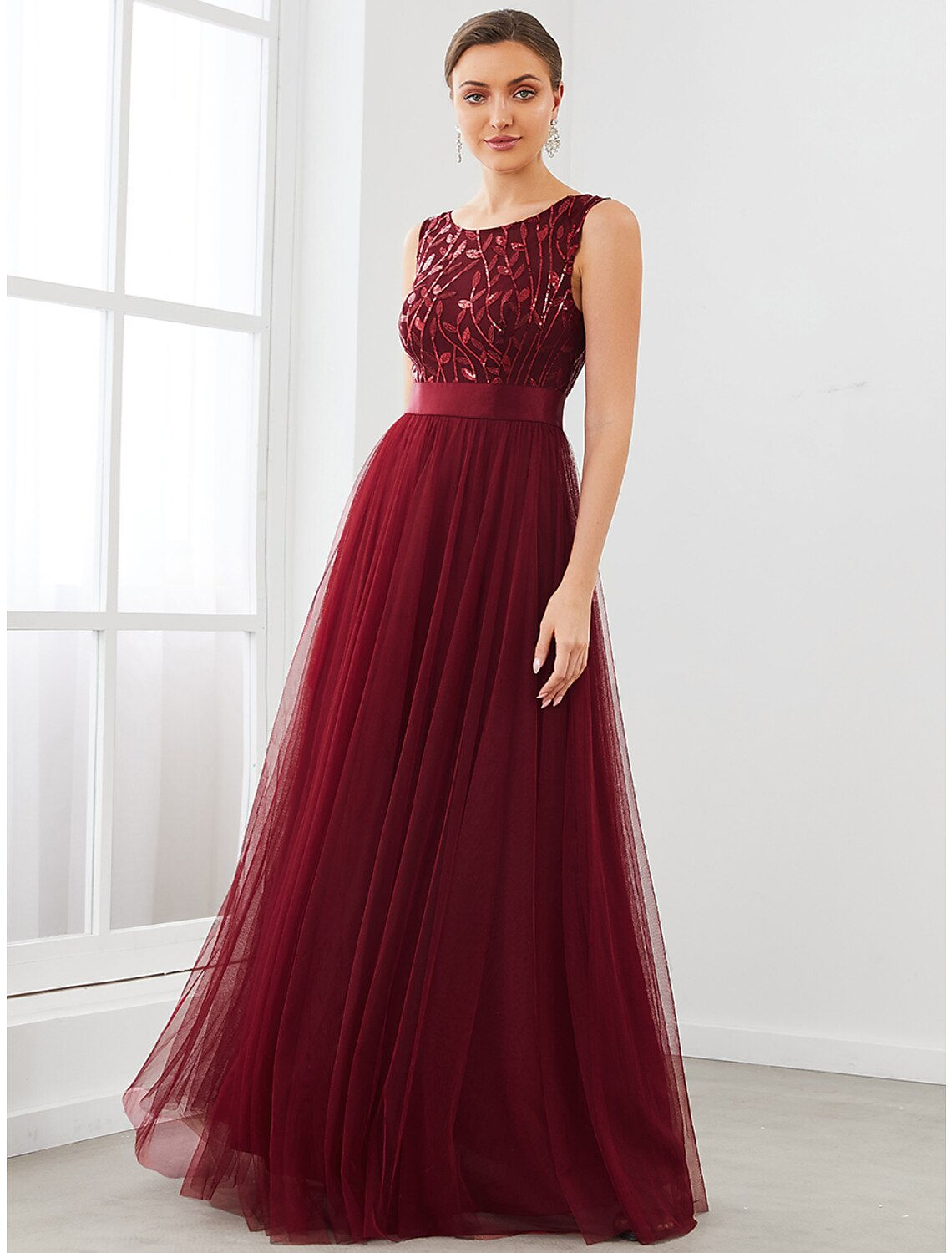 A-Line Bridesmaid Dress Jewel Neck Sleeveless Sparkle & Shine Floor Length Tulle with Tier