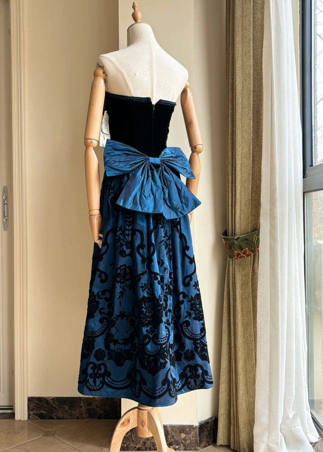 Retro Blue And Black A-line Strapless Bow Jacquard Velvet Long Prom Dress Evening Dress cc5341
