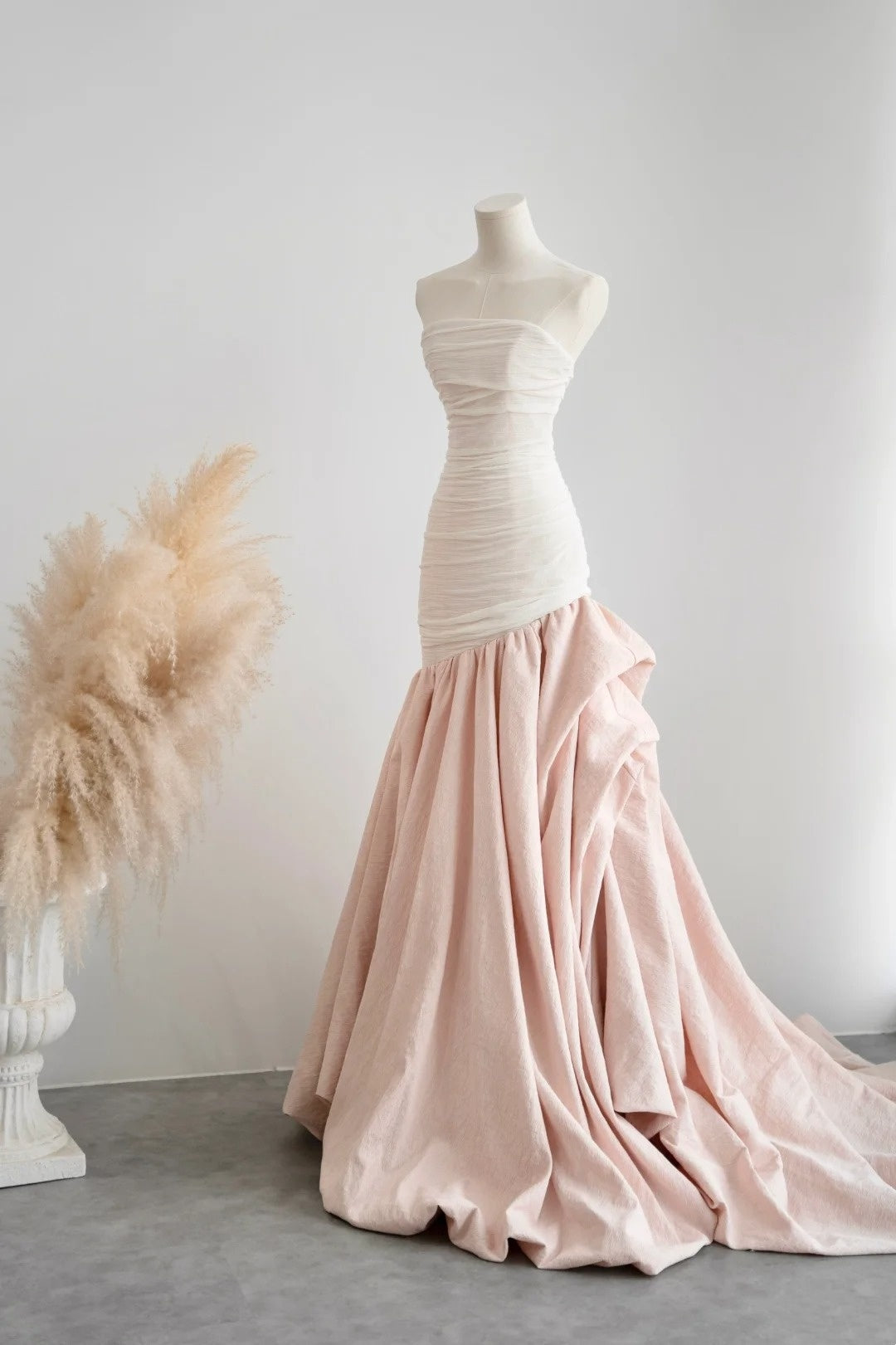 girlhomeshops- Vintage Pink-White Contrast Ruched Strapless Mermaid Long Evening Gown gh6091