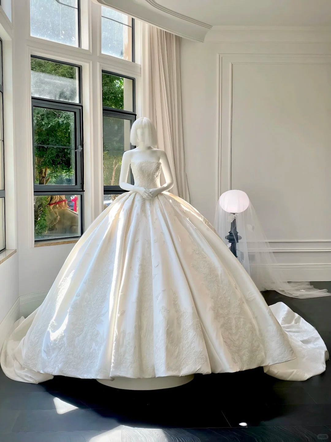 Girlhomeshops--💕White wedding dress with floral and delicate beaded appliques, simple long satin wedding dress gh5443