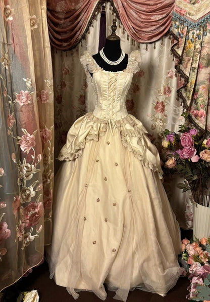 Champagne Vintage Elegant Exquisite Beaded Lace Long Satin Tulle Ball Gown Evening Dress gh3353