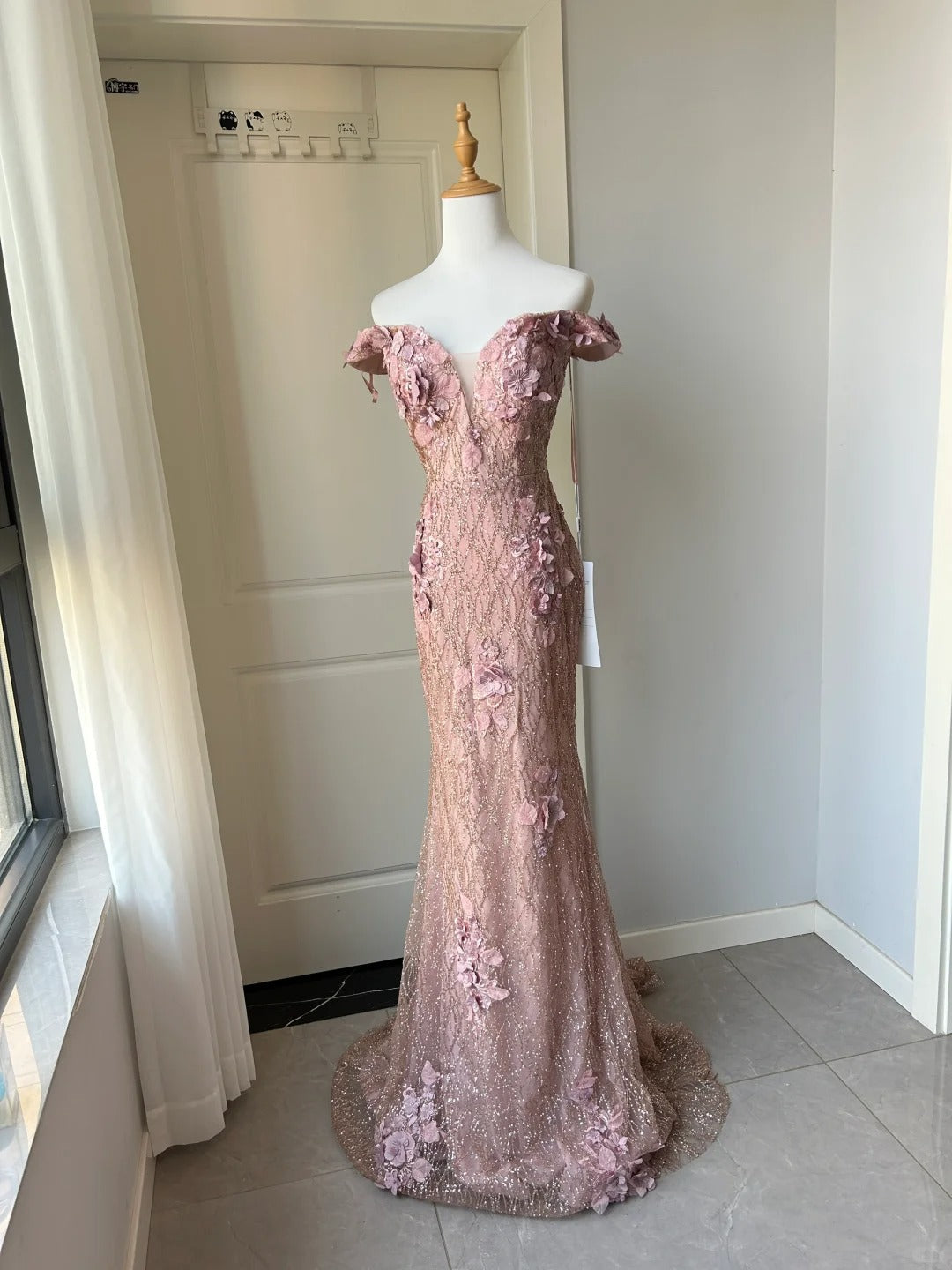 Elegant Pink Mermaid Off-shoulder 3D Floral Sequined Prom Dress Evening Dress cc5350