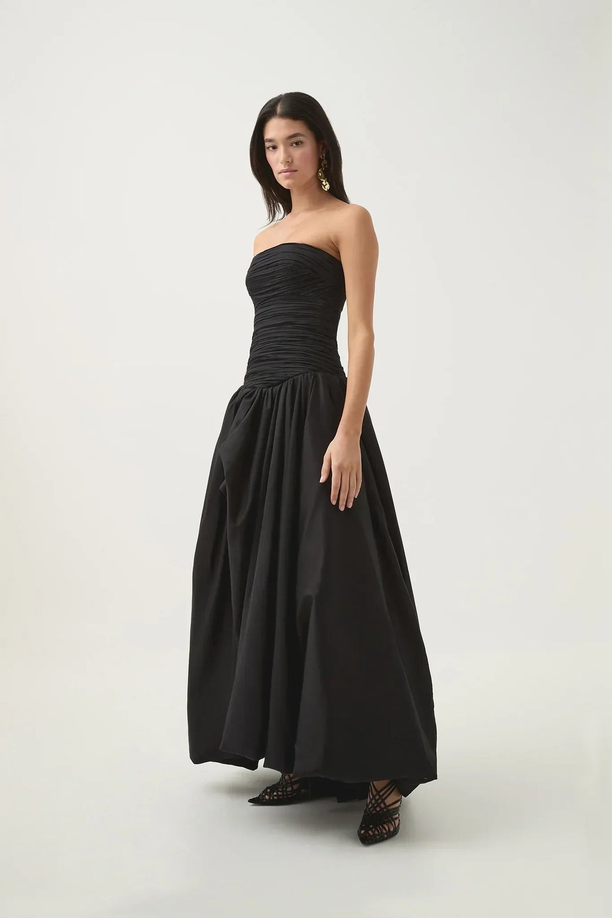 Pretty Ball Gown Strapless Black Satin Long Prom Dresses With Ruffles Evening Dress HZ1024