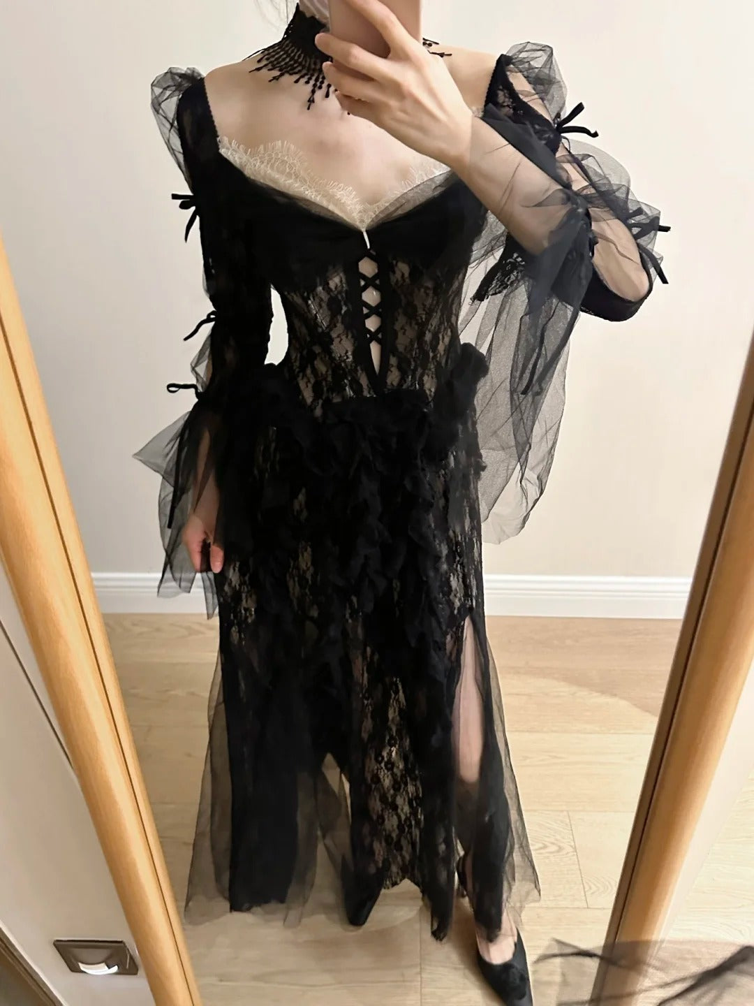 Dark Vintage Black Long Sleeve High-Slit Lace Tulle Prom Dress Evening Dress cc5364