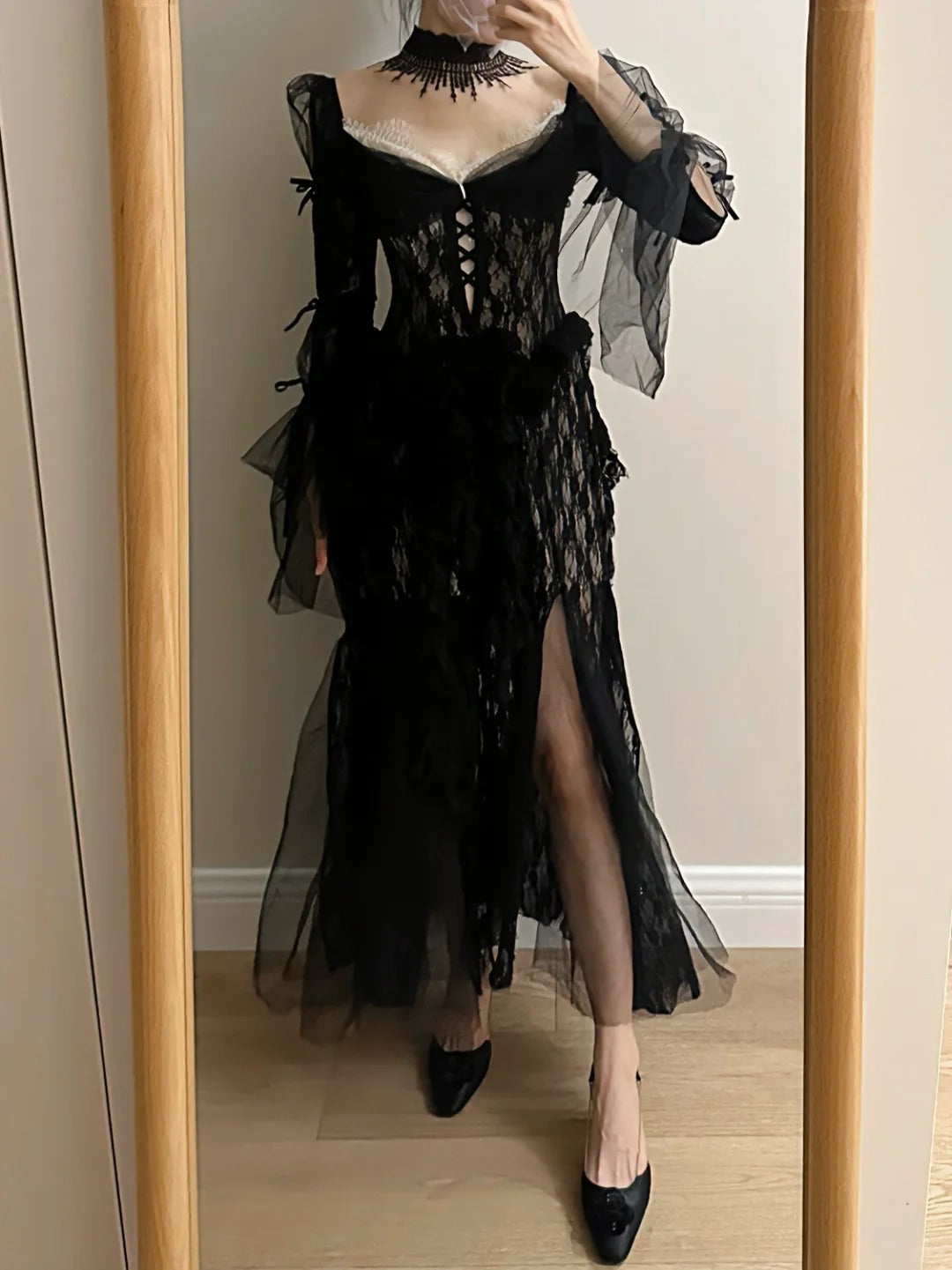 Dark Vintage Black Long Sleeve High-Slit Lace Tulle Prom Dress Evening Dress cc5364