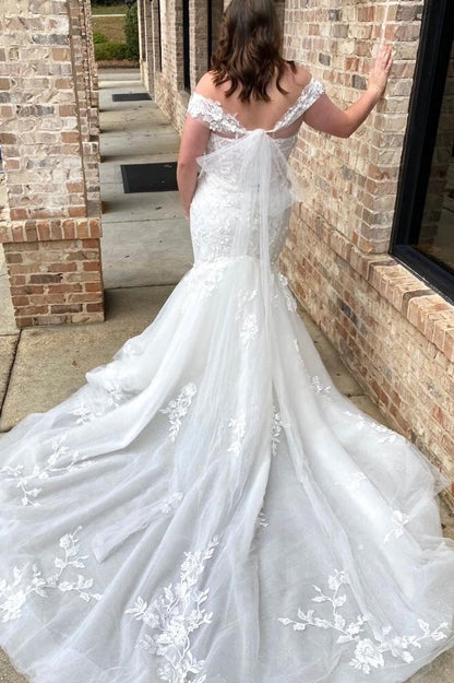 White Appliqués Off-the-Shoulder Trumpet Long Wedding Dress