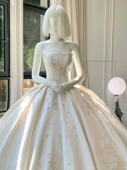 Girlhomeshops--💕White wedding dress with floral and delicate beaded appliques, simple long satin wedding dress gh5443