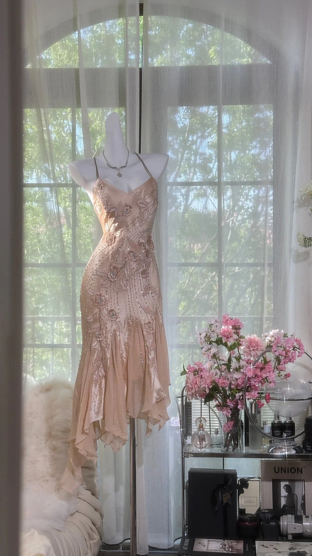 Fashion Sequin Beading Spaghetti Strap A-line Satin Party Dresses Homecoming Dresses HZ1024