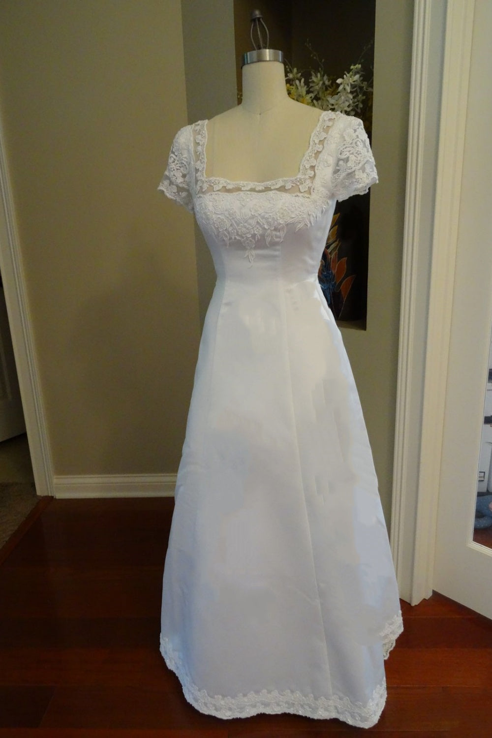 girlhomeshops-Square Neck Retro Simple Lace Satin Short Sleeve Long Fashion Dress Wedding Dress gh5840