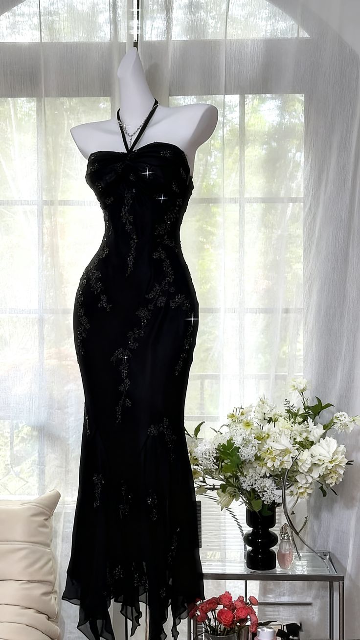 Vintage Green Mermaid Formal Evening Gown Halter Beaded Prom Dresses