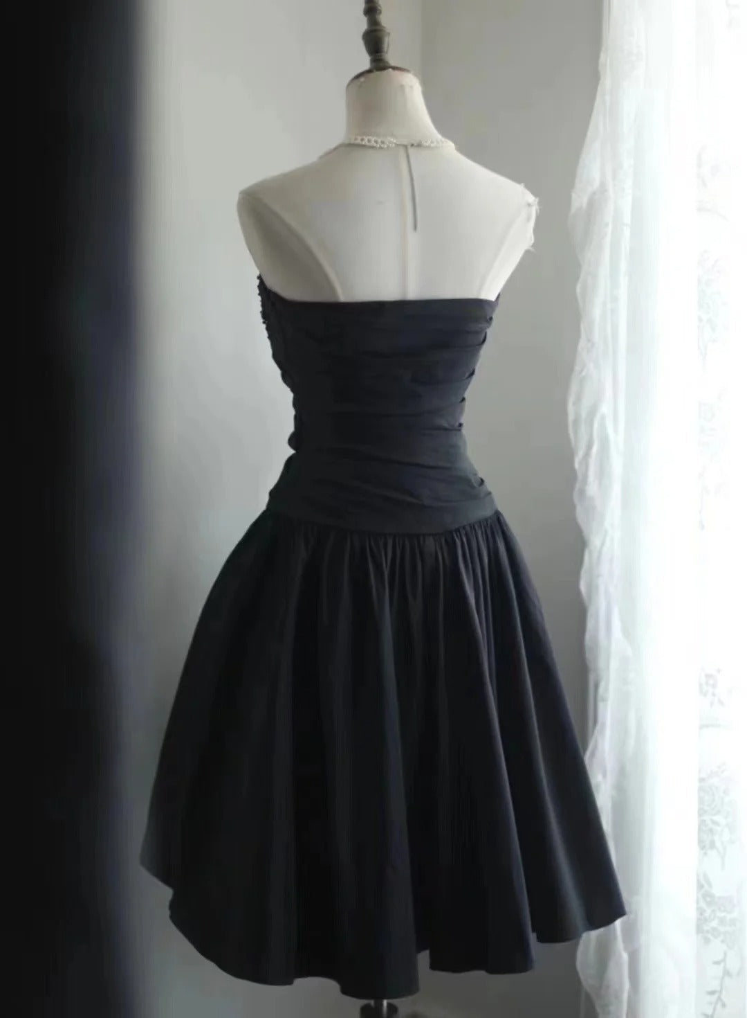 Vintage Black Sweetheart Beading Design A-line Strapless Party Dresses Homecoming Dresses, HZ1024