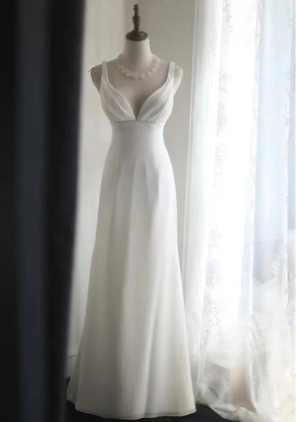 girlhomeshops-Sleeveless White Chiffon Mermaid Wedding Dress, Minimalist Elegant Slim - fitting Floor - length Wedding Gown gh5831