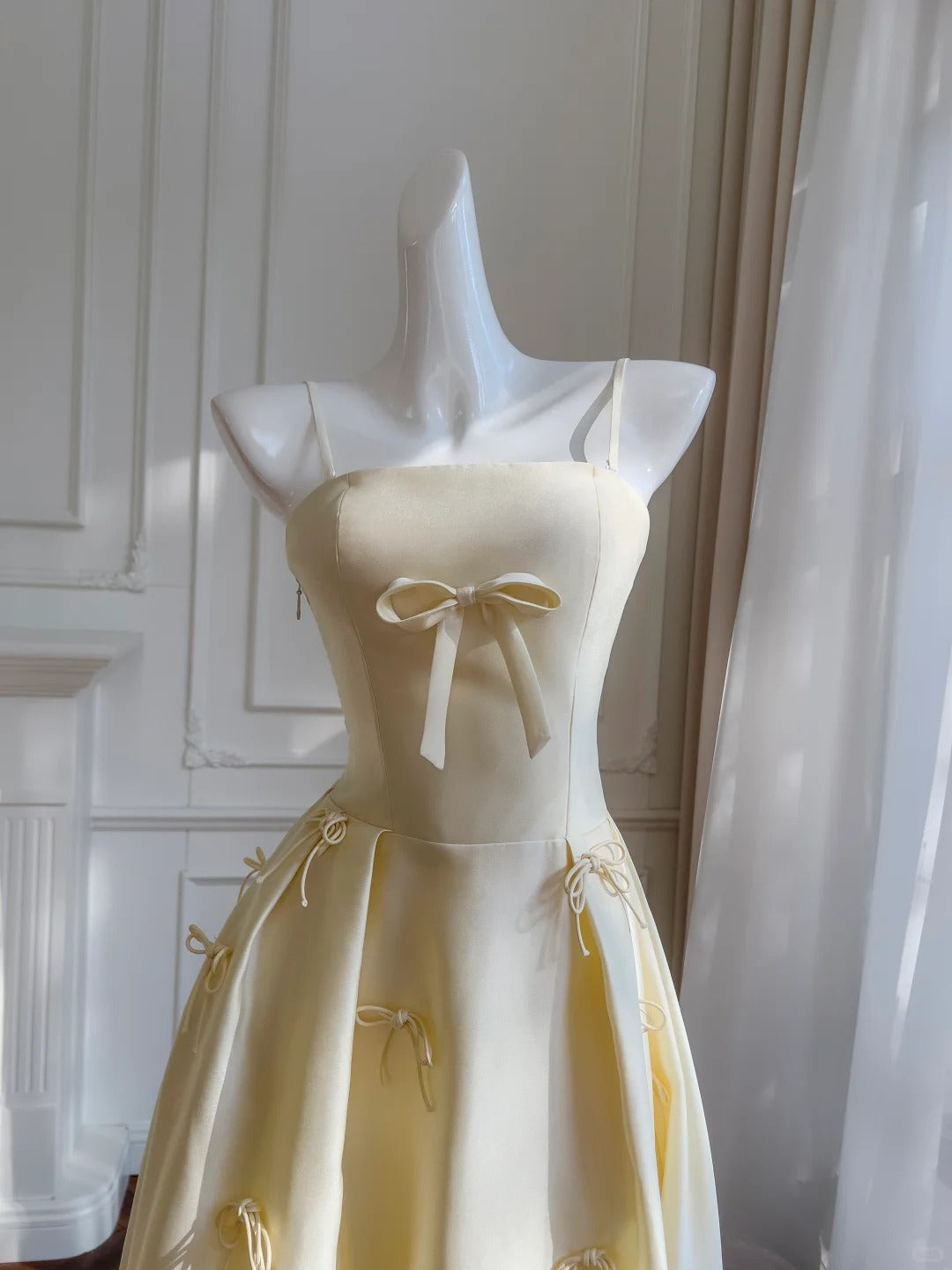 Sweet Light Yellow A-line Spaghetti Strap Bow Satin Long Prom Dress Evening Dress Bridesmaid Dress cc5279
