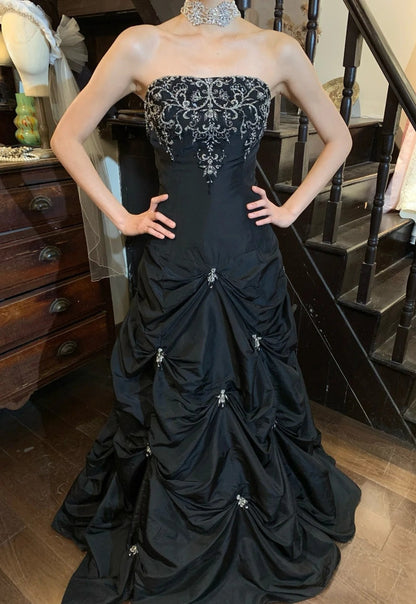 Chic Prom Dress Black Strapless Pleated Gala Gown Evening Dress Graduation Dress HZ0319