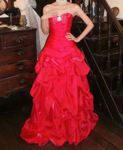 Stunning Prom Dress Red Sweetheart Pleated Gala Gown Fomal Evening Dress Graduation Dress HZ0319