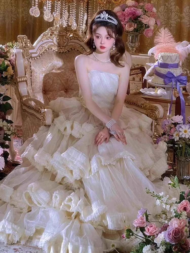 Elegant White Strapless Tiered Sweet 16 Quinceanera A-Line Tulle Evening Dress Ball Gown HZ1024