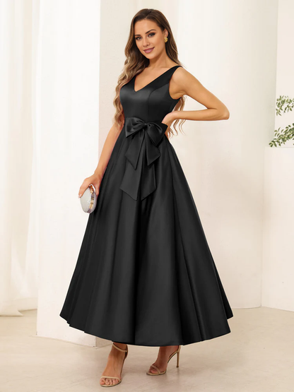 A-line princess V-neck sleeveless bow long mother of the bride dress