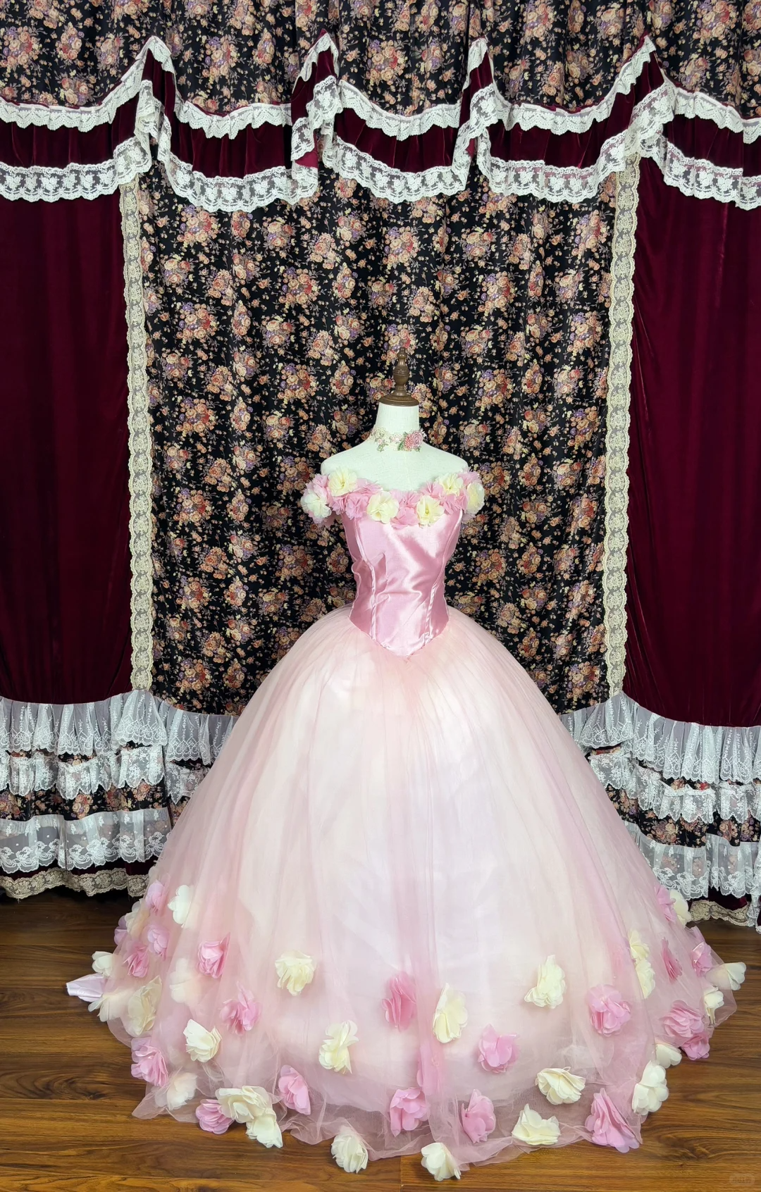 Elegant 3D Flowers Off-the-shoulder Sweet 16 Quinceanera Strapless A-Line Floor-length Prom Dress Evening Dress Ball Gown HZ1024