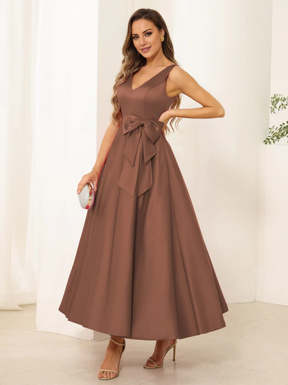 A-line princess V-neck sleeveless bow long mother of the bride dress