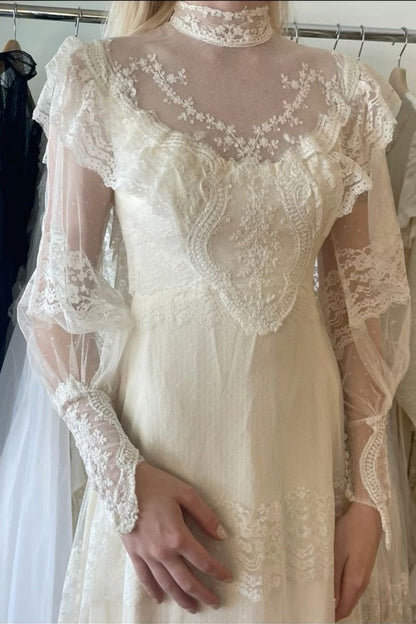 girlhomeshops-Long-Sleeved Dress, Retro Half-High Collar, Elegant Long Exquisite Lace Tulle Wedding Dress gh5854