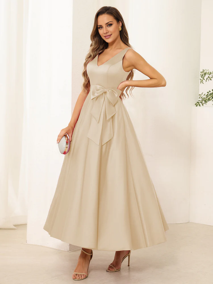 A-line princess V-neck sleeveless bow long mother of the bride dress