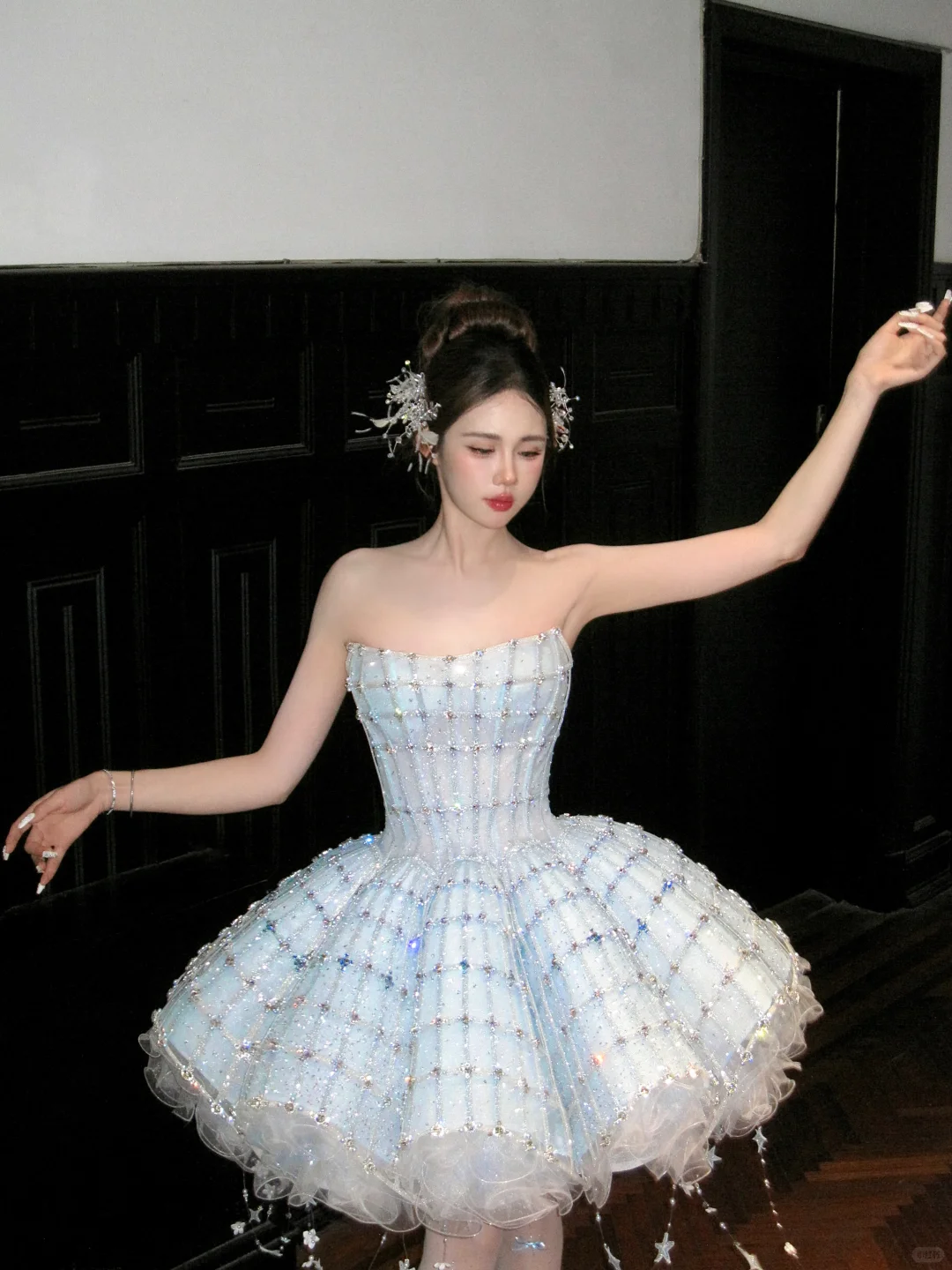 Gorgeous Shiny Light Blue Sequined A-Line Strapless Design Tiered Party Dress Homecoming Dress HZ1024
