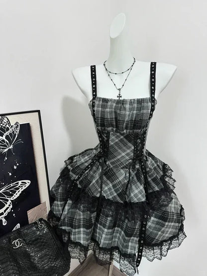 Vintage Black Plaid Design A-line Mini 15th Birthday Party Dress Tiered Homecoming Dress HZ1024