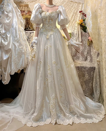 🎻Ivory white gorgeous beaded retro classical oil painting aristocratic girl handmade pearls and embroidery long floor-length satin ball gown evening dress wedding dress gh4543