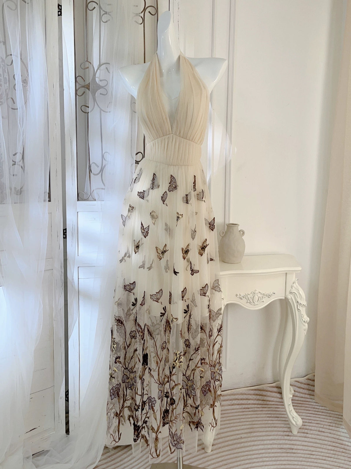 Pretty A Line V Neckline Champagne Tulle Prom Dresses Sexy Evening Dress HZ1024