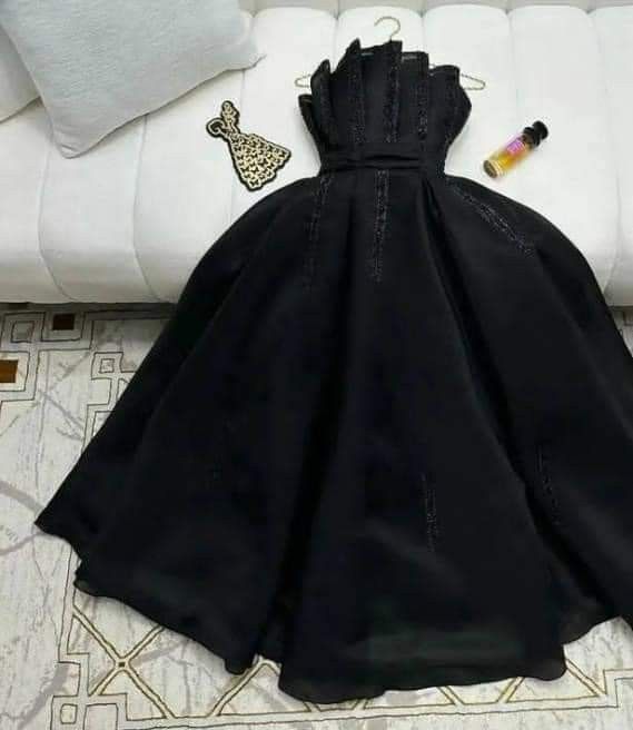 Sexy A line Strapless Black Chiffon Evening Dress Long Prom Dresses Party Dress With Ruffles HZ1024