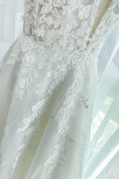 A-Line Court Train Lace Tulle Wedding Dress CW3160