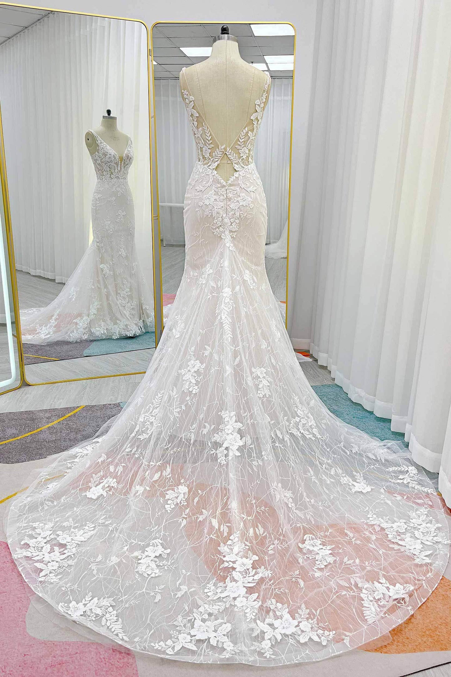 Trumpet-Mermaid Chapel Train Lace Tulle Wedding Dress CW3230