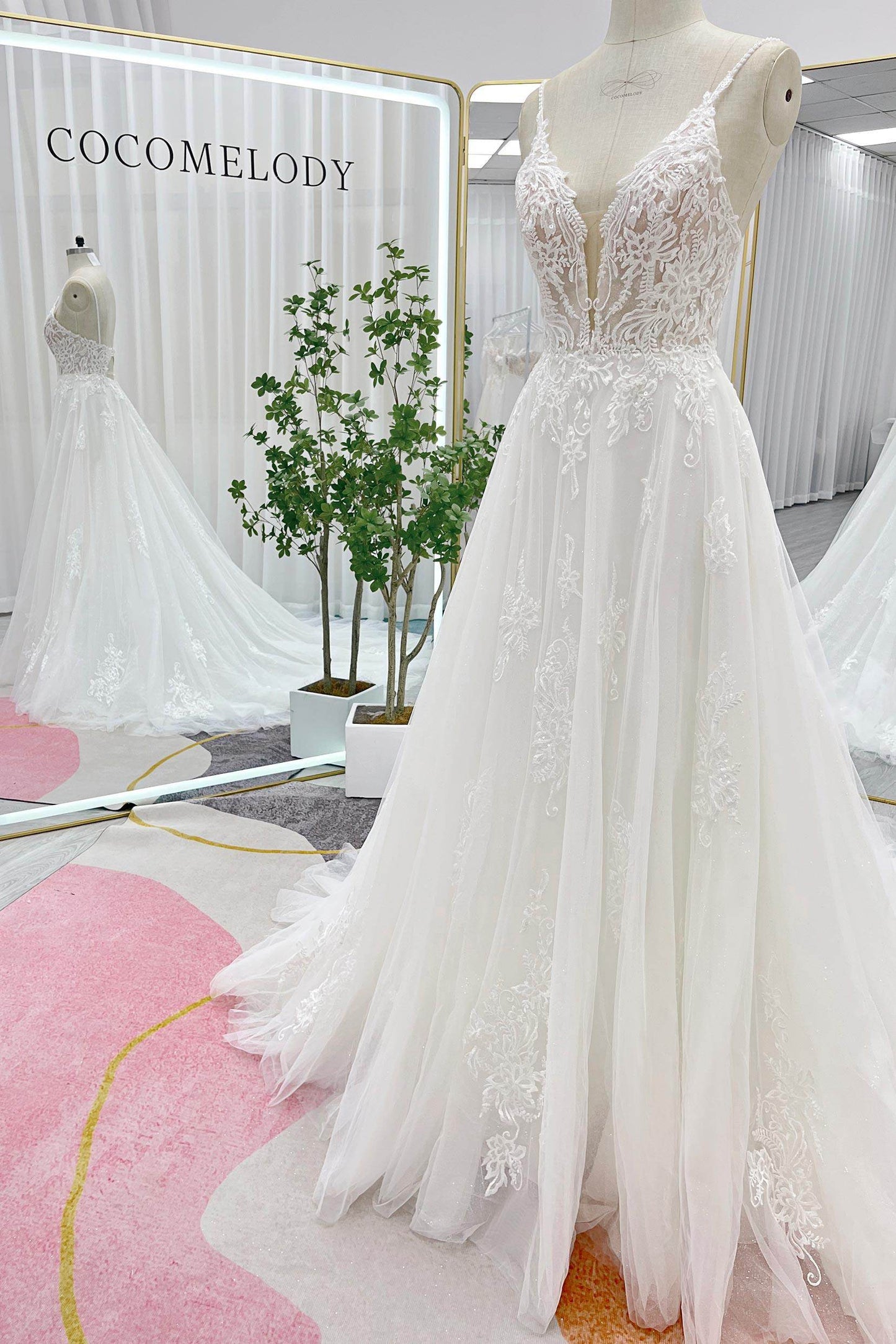 A-Line Court Train Lace Tulle Wedding Dress CW3268