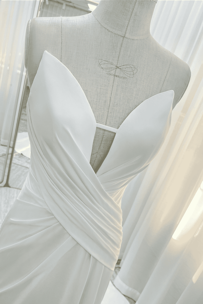 Trumpet-Mermaid Court Train Satin Wedding Dress CW3328