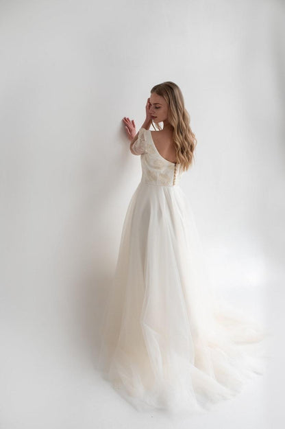 Original Romantic Lace Wedding Dress Deep Round Neckline Bottoned Open Back Airy Half Sleeve Color Fairy Bridal Gown Simple Dress
